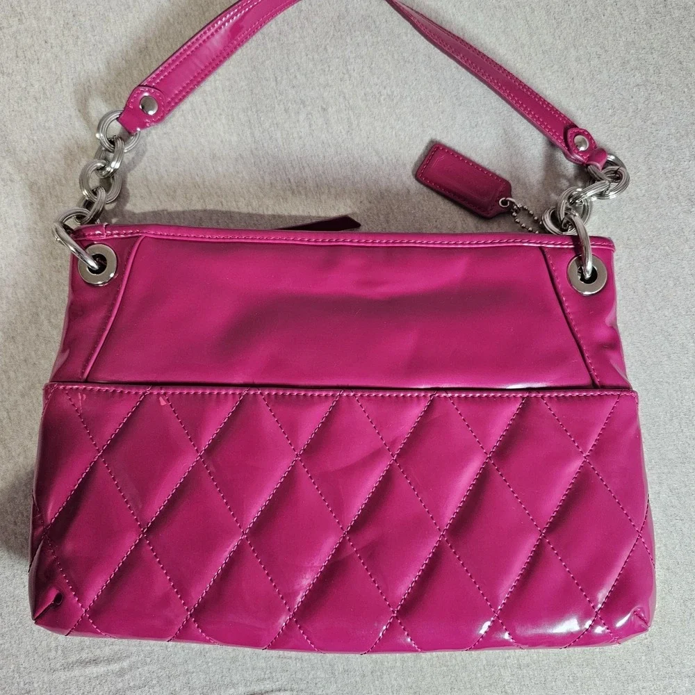 Coach Patent Leather Poppy Purse Bag Turnlock Hot Pink Barbiecore Bubblegum Y2K